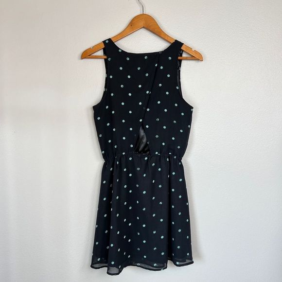 O'Neill Sleeveless Black & Teal Dot Detail Open Back Skater Scoop Neck Dress - Picture 6 of 8